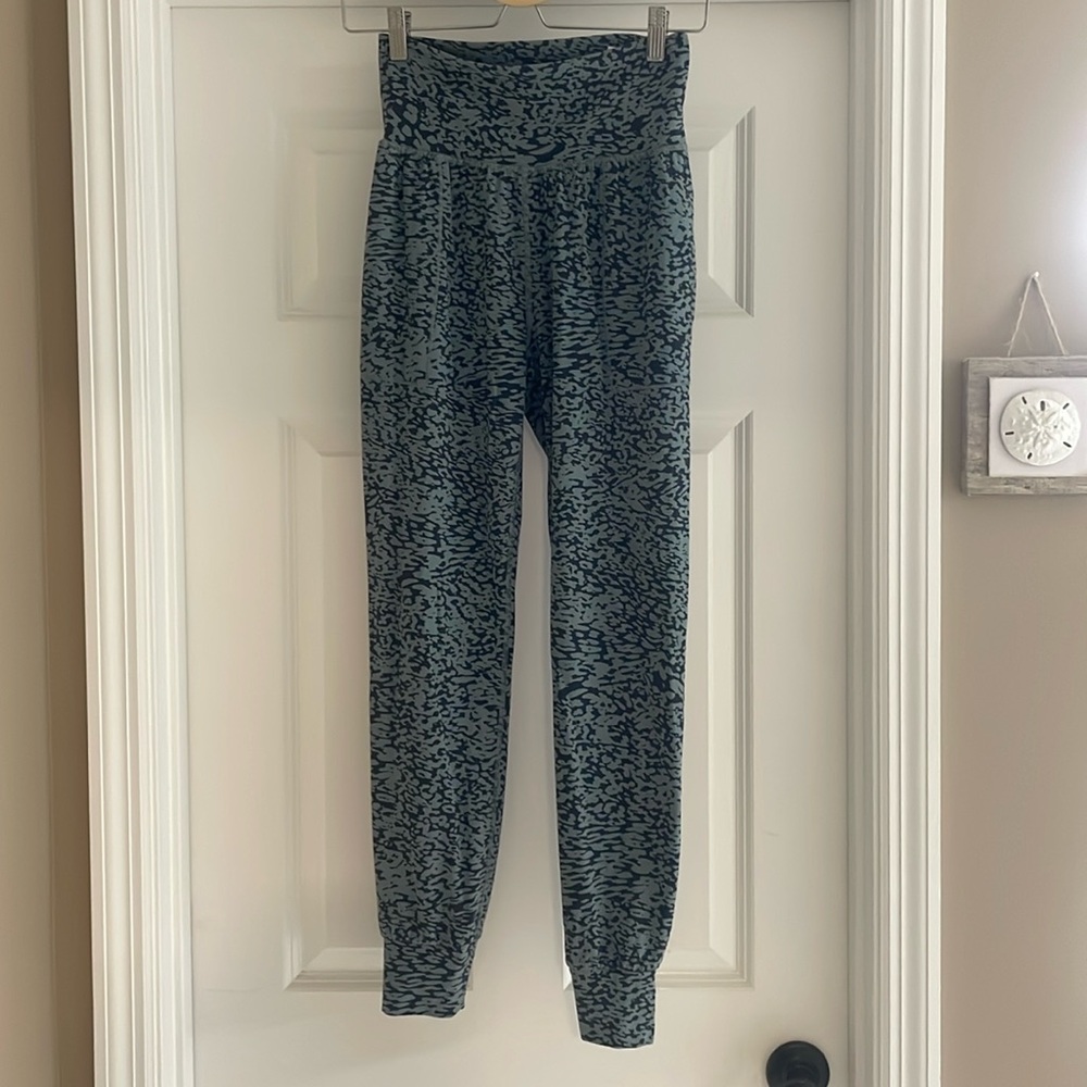Athleta Womens Stretch Cuff Jogger